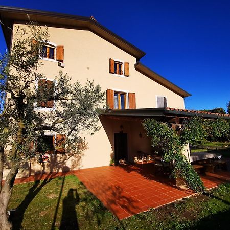 Casa Ghirlanda Con Piscina E Campo Da Tennis 拉齐塞 外观 照片