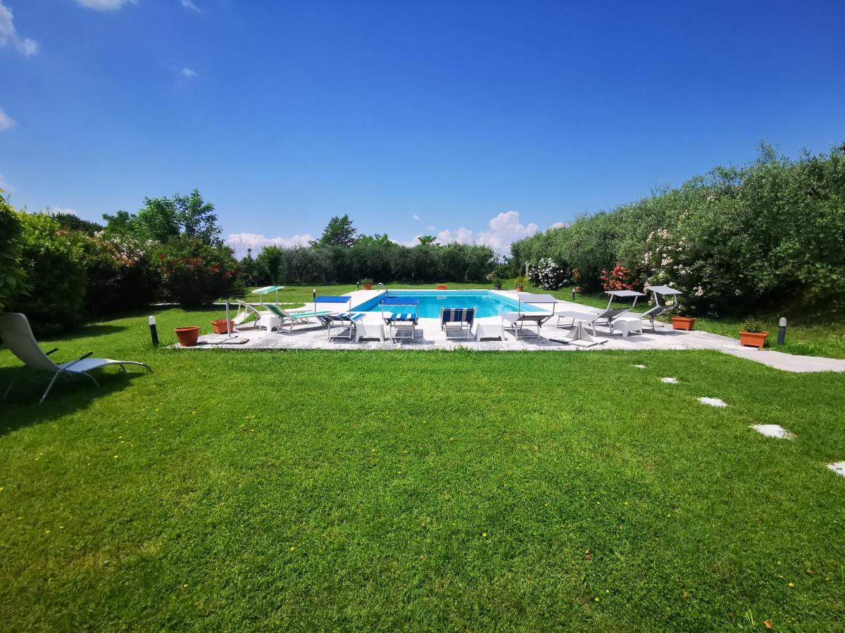 Casa Ghirlanda Con Piscina E Campo Da Tennis 拉齐塞 外观 照片
