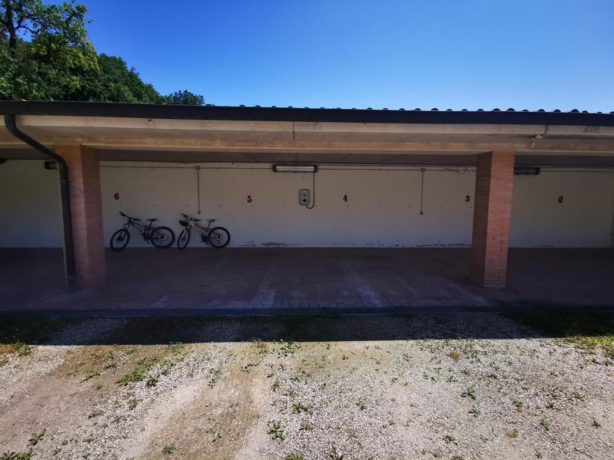 Casa Ghirlanda Con Piscina E Campo Da Tennis 拉齐塞 外观 照片