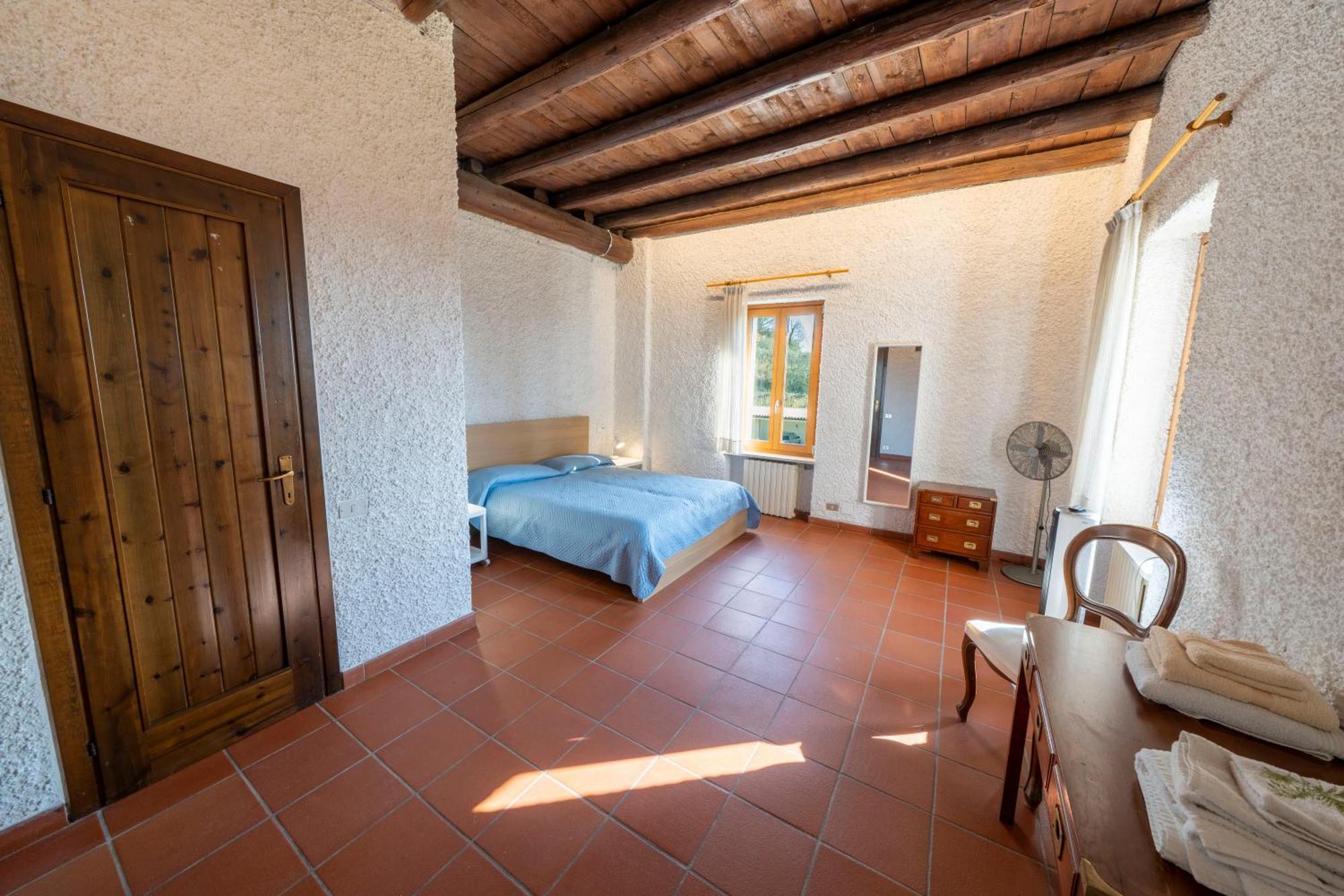 Casa Ghirlanda Con Piscina E Campo Da Tennis 拉齐塞 外观 照片