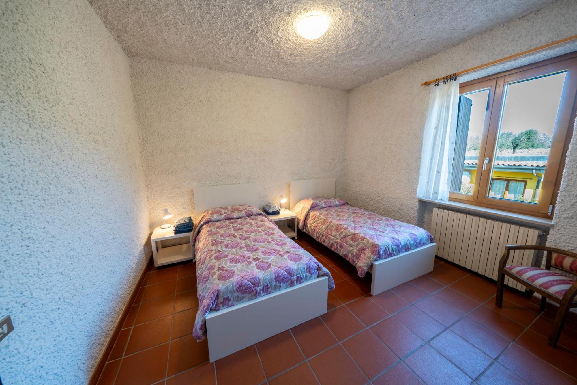 Casa Ghirlanda Con Piscina E Campo Da Tennis 拉齐塞 外观 照片