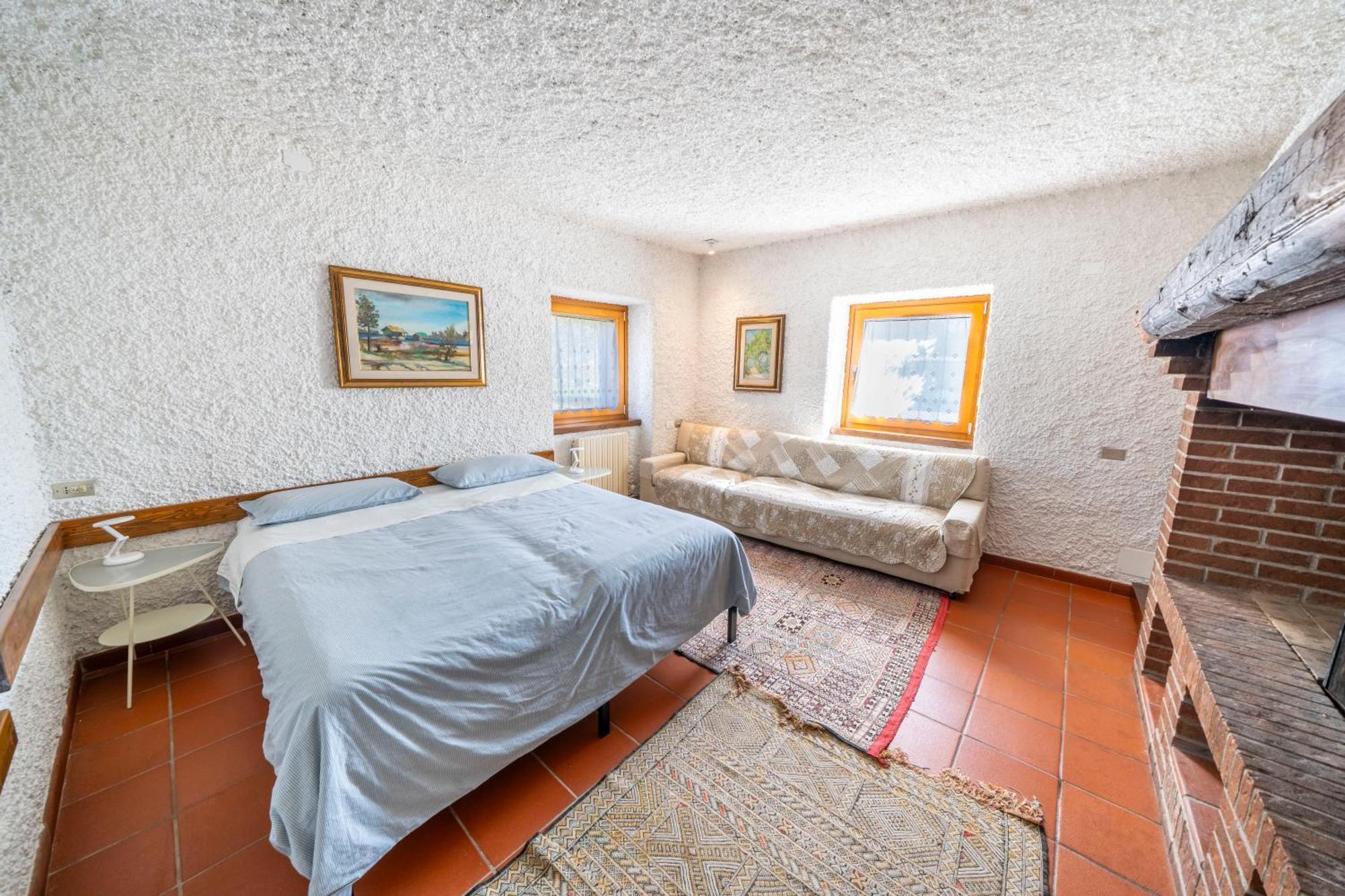 Casa Ghirlanda Con Piscina E Campo Da Tennis 拉齐塞 外观 照片