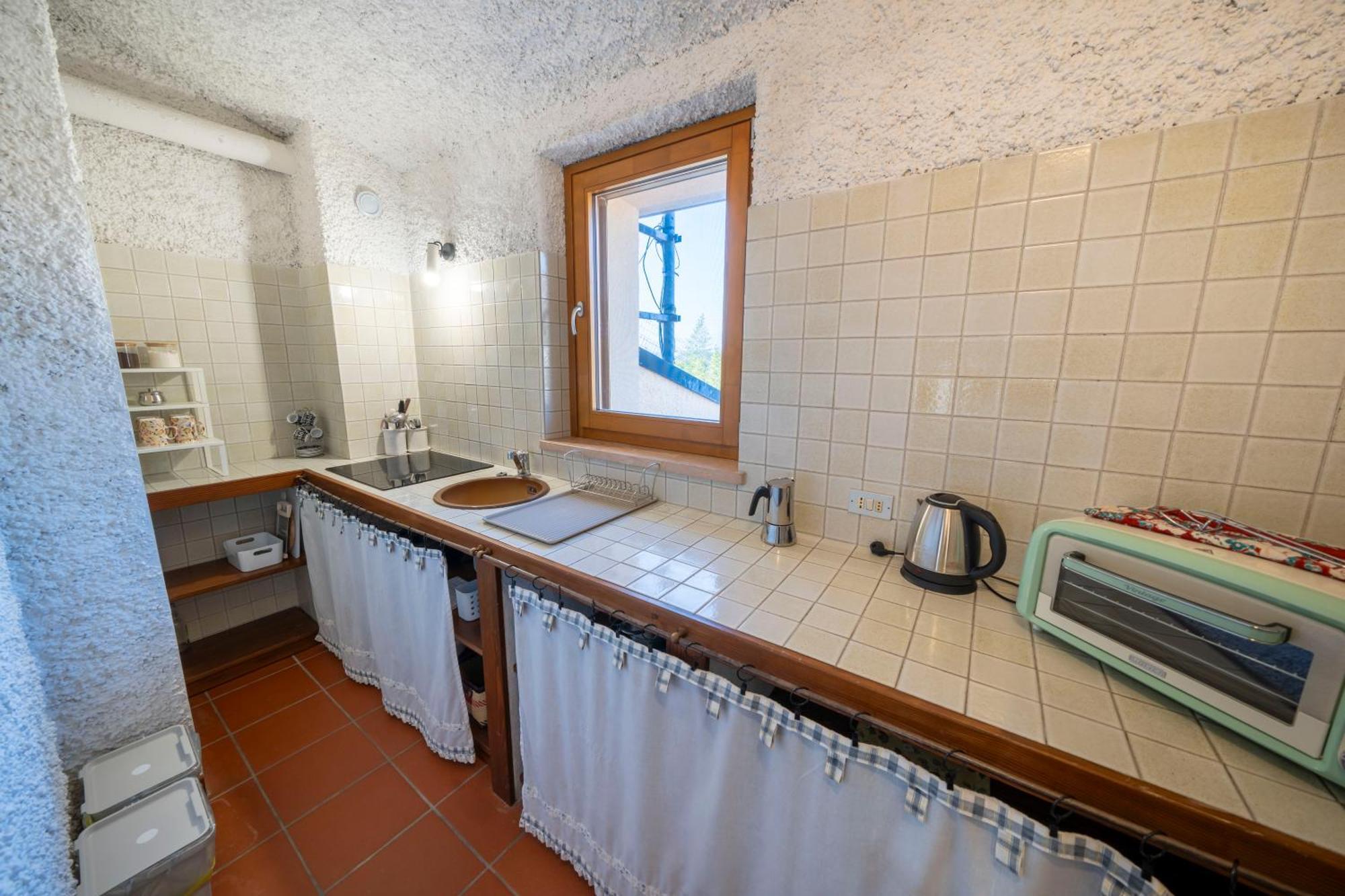 Casa Ghirlanda Con Piscina E Campo Da Tennis 拉齐塞 外观 照片
