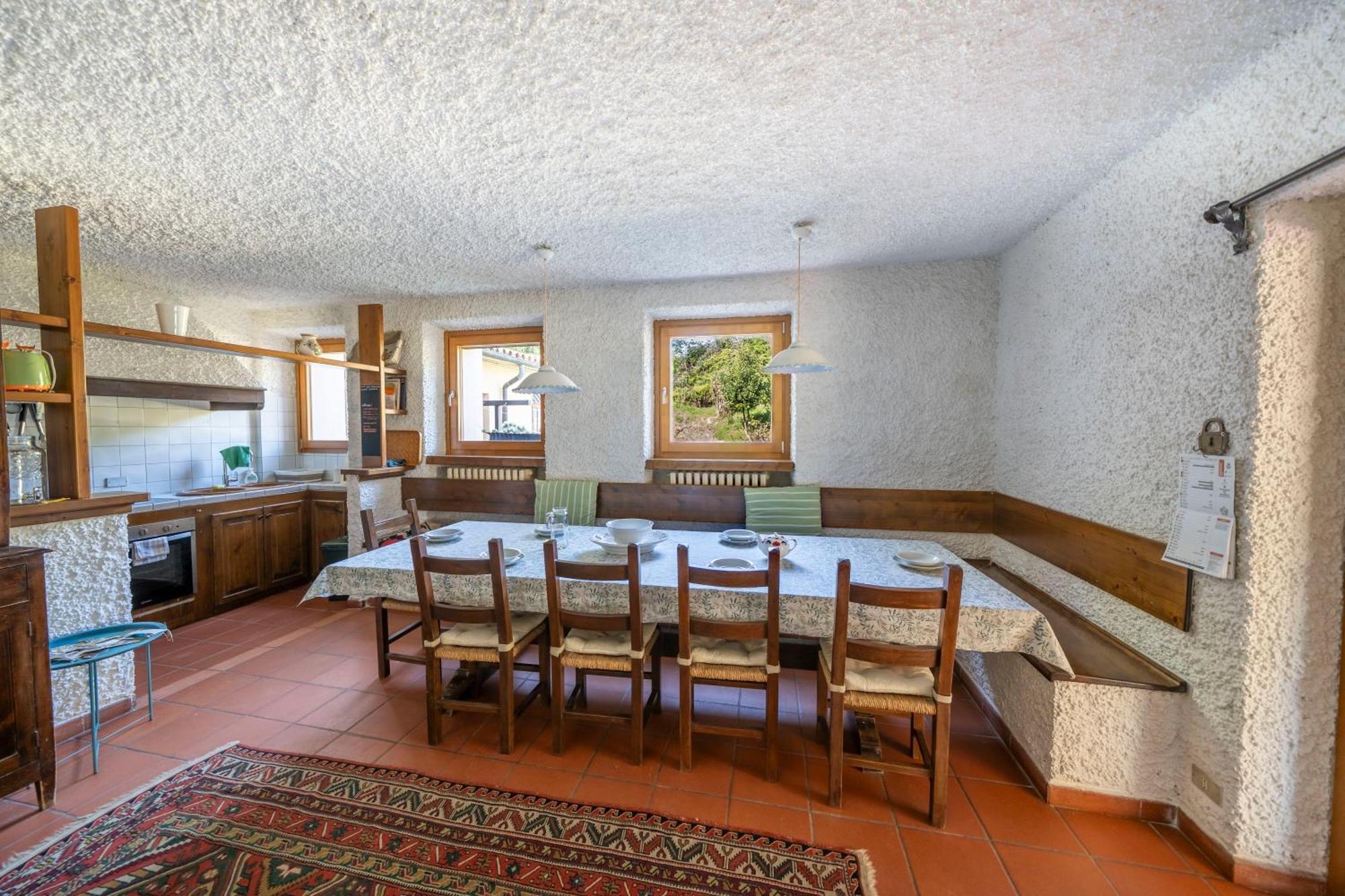 Casa Ghirlanda Con Piscina E Campo Da Tennis 拉齐塞 外观 照片